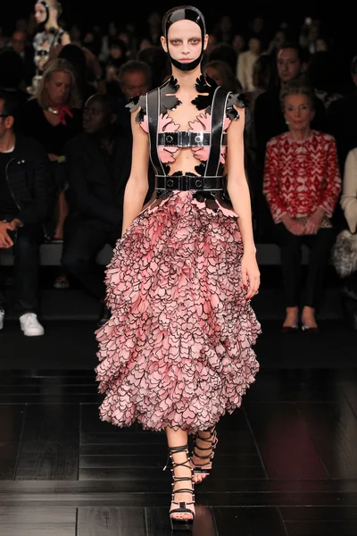 Look 29